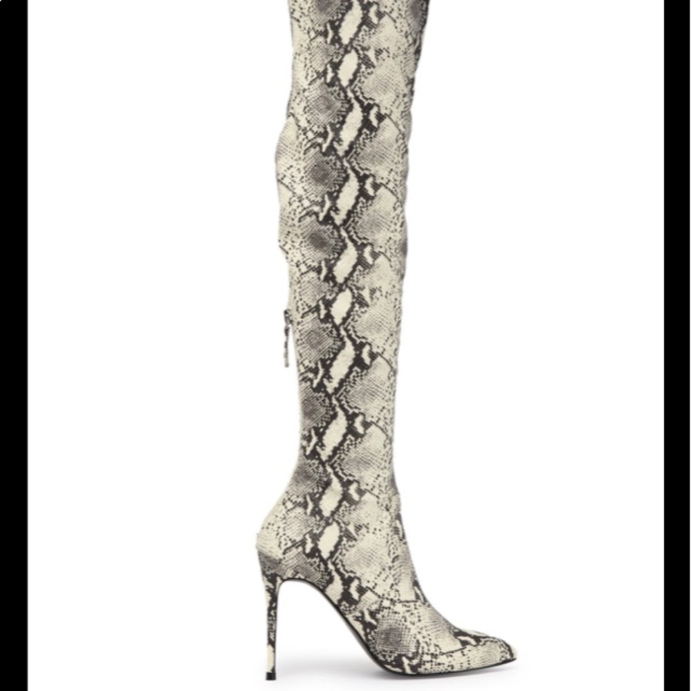 Steve Madden size 6 Demanding Fashion Boots NWT - Picture 3 of 8